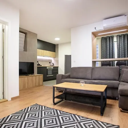 Apartment Ivy Belgrado Esterno foto
